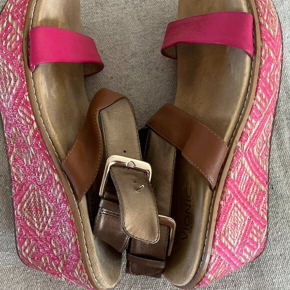 Vionic Orthaheel Cancun Fushsia Fiesta Leather Wedge Sandals Sz 11 - Picture 12 of 14